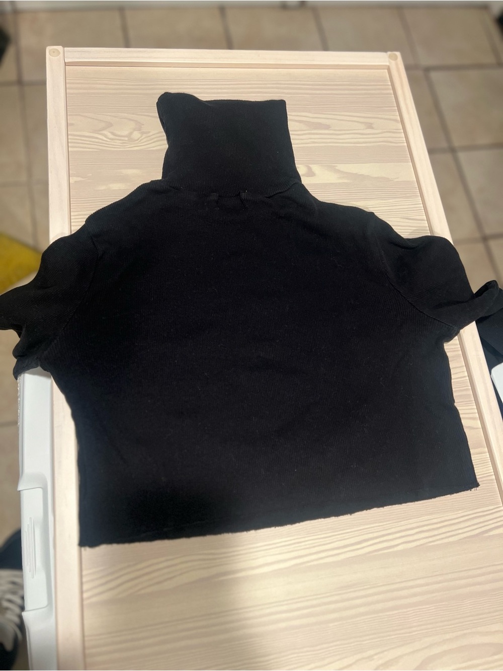 Eterne Black Cropped Turtleneck Long Sleeve Top